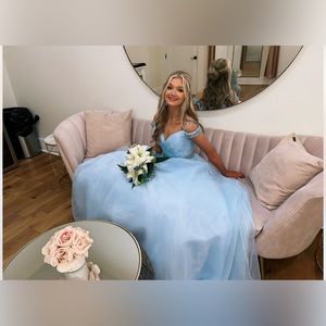 Ashley Lauren (SIZE 4) blue ball gown prom/pageant dress